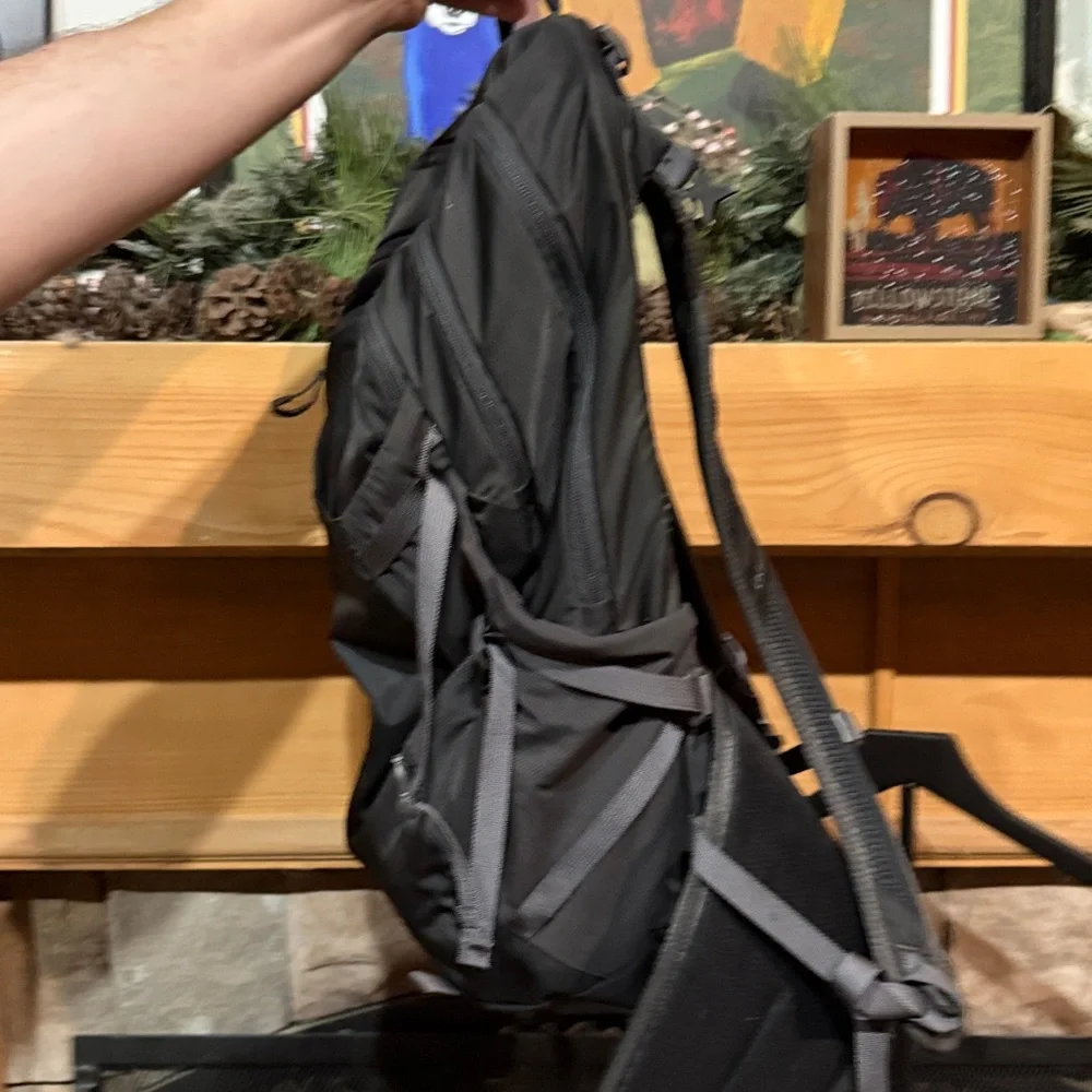 Osprey Sportlite 25 Backpack in EUC - Picture 5 of 12